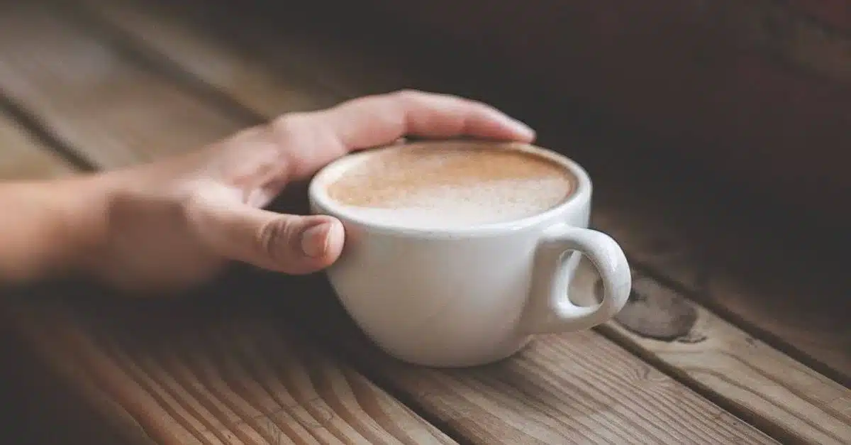 Milchkaffee: Wie man den Klassiker in Europa zubereitet und genießt