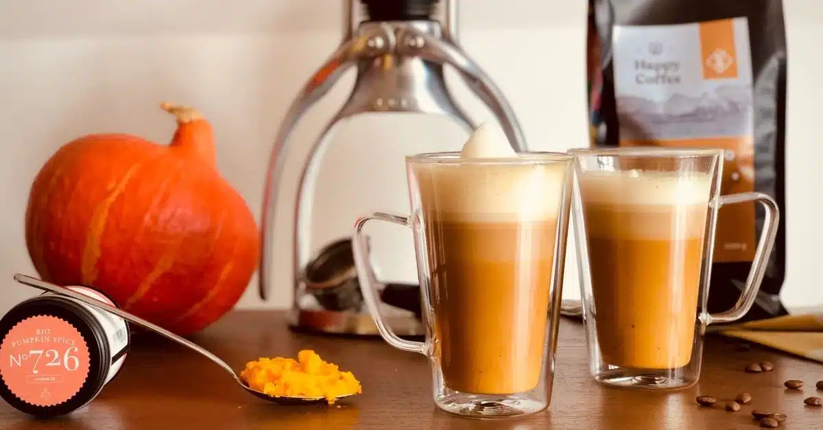 Pumpkin Spice Latte: Unser Lieblingsrezept mit vielen Variationsideen