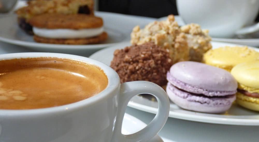 Kaffeeklatsch in Frankreich - Kaffee und Kuchen zum Gouter